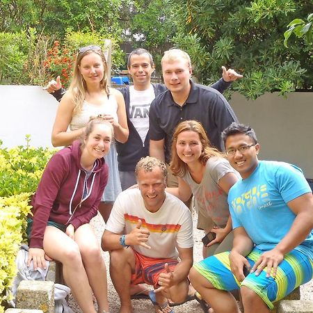 Surfivor Porto Surf Hostel Bagian luar foto